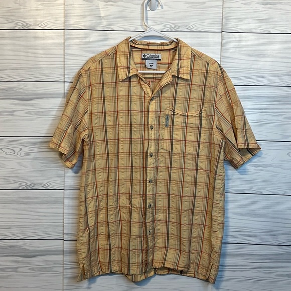 Columbia Other - Size Med.  Columbia Top